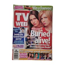 TV Week Vintage Magazine Nov 29 - Dec. 5 2003 Home & Away, Ashton Kutcher Pin-Up