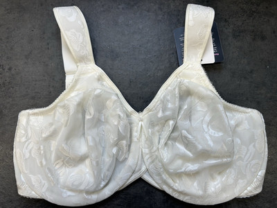 Wacoal Awareness Underwire Unlined Full Coverage White Bra Size 32F BRAND NEW