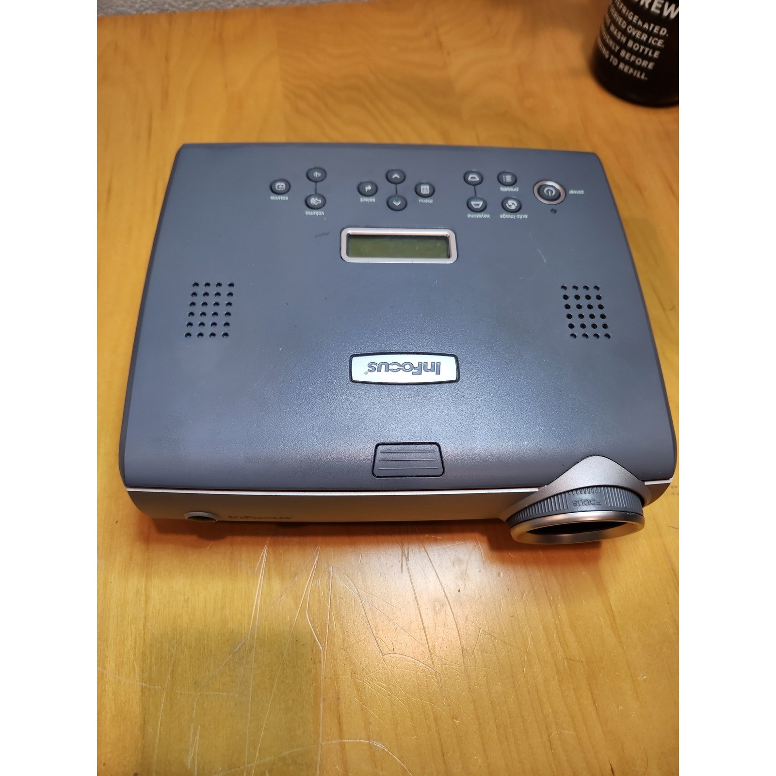 InFocus LP600 LCD Projector For Parts Mirror Issue Bulb Included