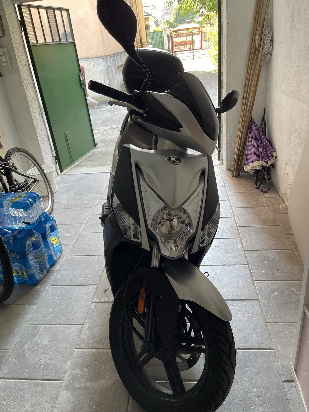 Kymco Scooter 50 cc Usato in Buone Condizioni foto 3