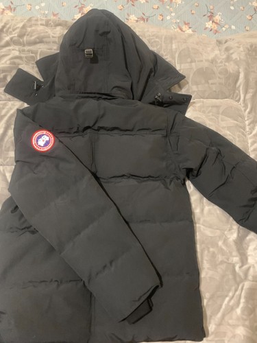 Canada Goose Black Puffer Jackets Mens Size M Excellent Condition & Original Bag - Picture 2 of 7