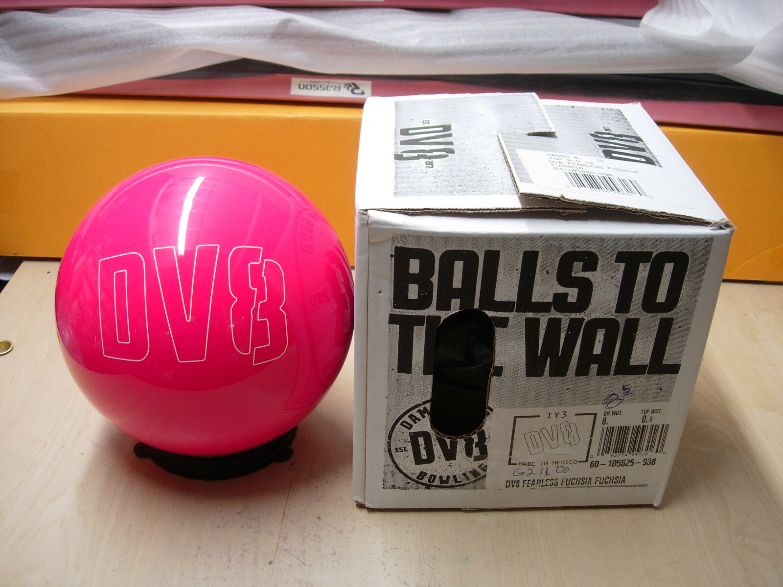 8oz, TW .5 DV8 FEARLESS FUCHSIA FUCHSIA Polyester Bowling Ball 8oz, TW .5 DV8 FEARLESS FUCHSIA FUCHSIA Polyester Bowling Ball