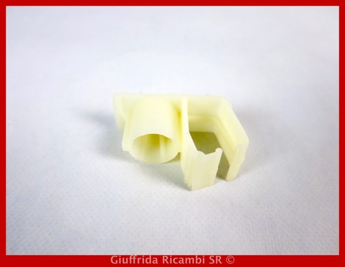 Clip Fastening Mats Fiat Punto 188 Lancia Y Ypsilon Auto Parts Original