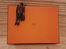 HERMÈS, BOÎTE, SAC SHOPPING CARTONNÉ, RUBAN 33/25/11