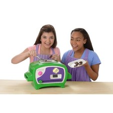 TM Wicked Cool Toys Girl Scouts Deluxe Cookie Oven Set