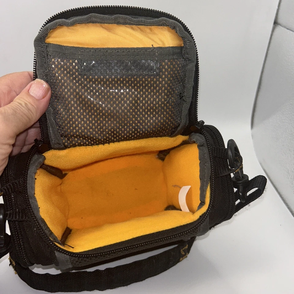 Case Logic Small Camera Bag W/ Shoulder Strap (detachable) & Belt Loop - Image 4 of 4