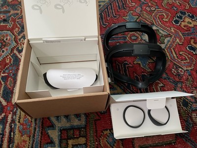 Oculus Quest 2 Fit Pack   New Open Box   2 Facial Interfaces, 2 Light Blockers