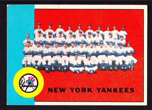 1963 TOPPS #247 NEW YORK YANKEES TEAM CARD W/MANTLE/BERRA/FORD/MARIS
