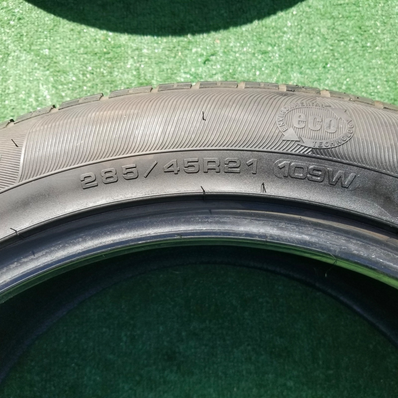 Rolls-Royce Phantom Tire