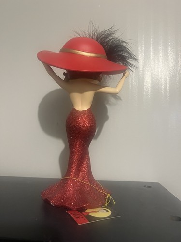 Westland Giftware Betty Boop Figur Betty Fixing Hut rot Glitzer Kleid 8 Zoll - Bild 2 von 7