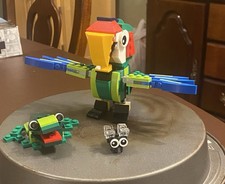 LEGO Creator 3 in 1 Rainforest Animals Retired 31031 - 100% Complete w/ Manuals