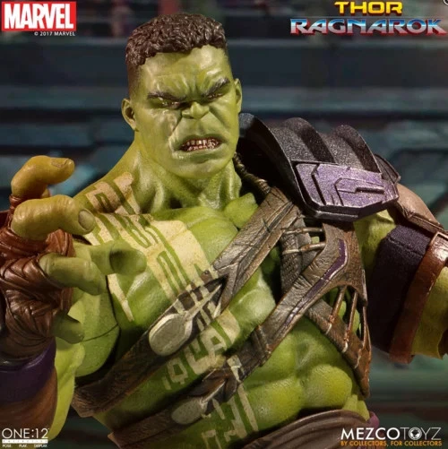 Marvel Mezco Ragnarok Gladiator Hulk One:12 Scale Action Figure