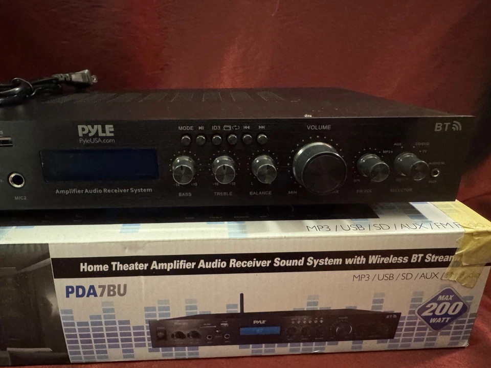 *Read* Pyle PDA7BU Home Theater Amplifier MP3/USB/SD/AUX/FM Bluetooth Receiver - Image 3 of 4