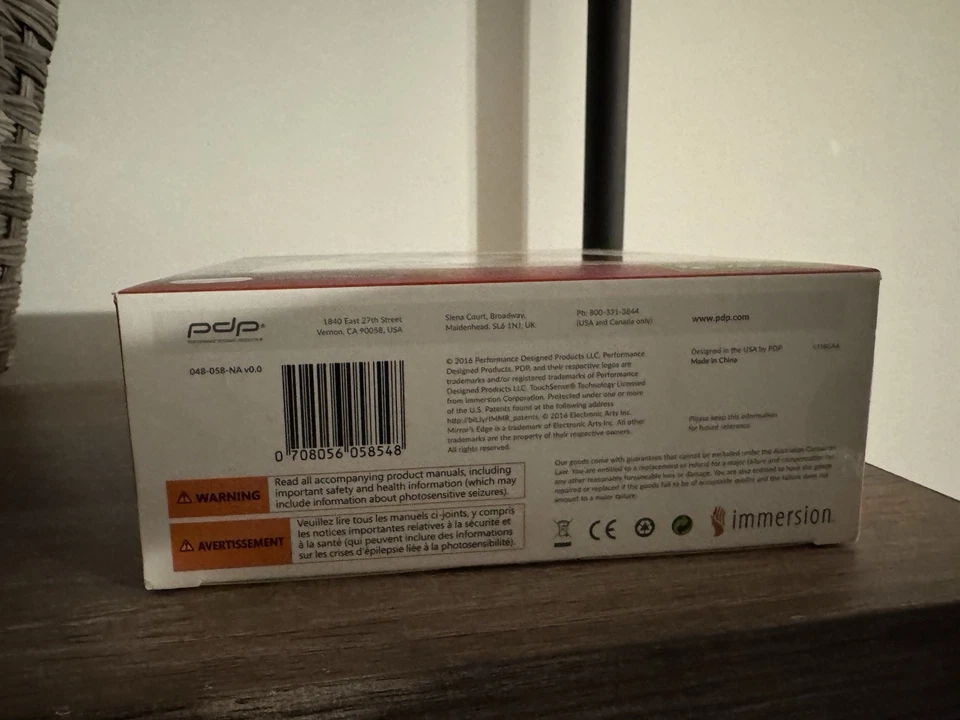 Mirror's Edge Official Wired Controller Limited Edition - Xbox One **BRAND NEW** - Image 4 of 4