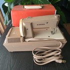 Vintage  Singer SewHandy Child's Electric Sewing Machine w/Lid — photo 7