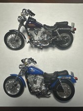 Lot of 2 MC Maisto 1:18 Harley Davidson Die cast Plastic Rubber Motorcycles