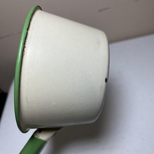 Antique green & Off white enamel metal ladle WATER DIPPER kitchenware metalware - Picture 6 of 11