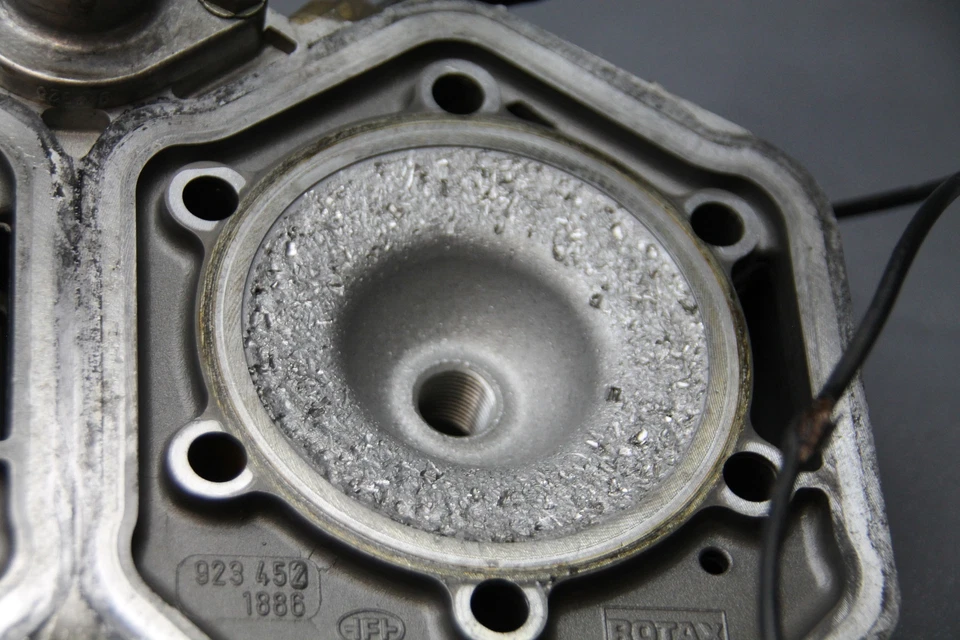 Ski-doo Skandic 600 2009 motor culata 420613845 Foto 3 de 4