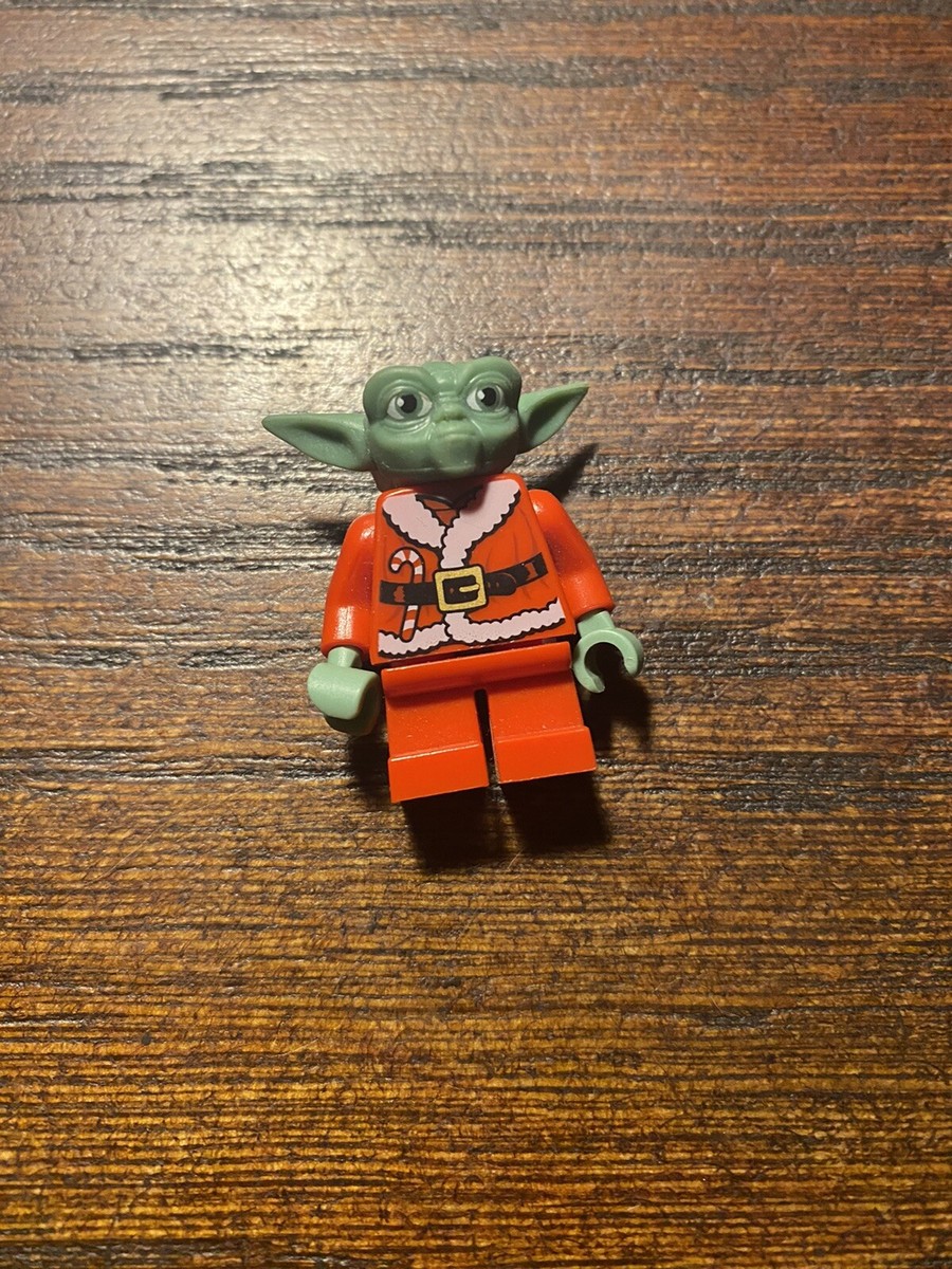 Lego Star Wars Santa Yoda Minifigure from 2011 Advent calendar #7958