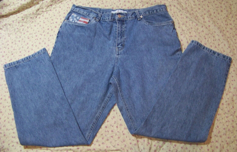 W s Vintage Tommy Hilfiger Jeans - 16 - U.S. Flag on Front Pocket