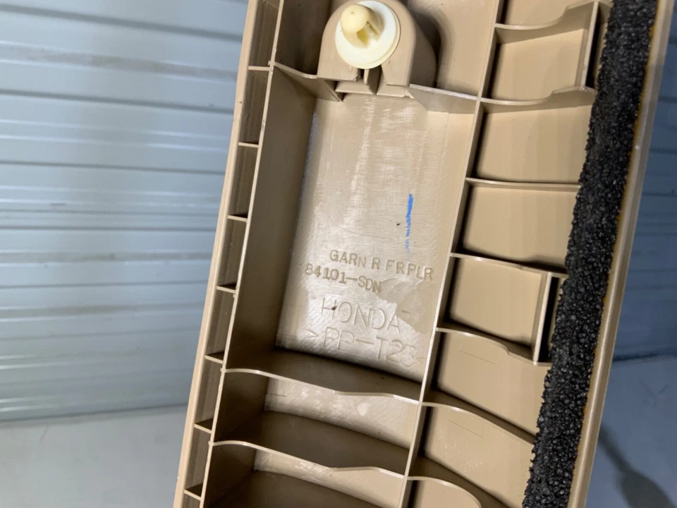 2004 HONDA ACCORD COUPE LX RIGHT SIDE  FRONT A PILLAR TRIM PANEL OEM Foto 3 de 4