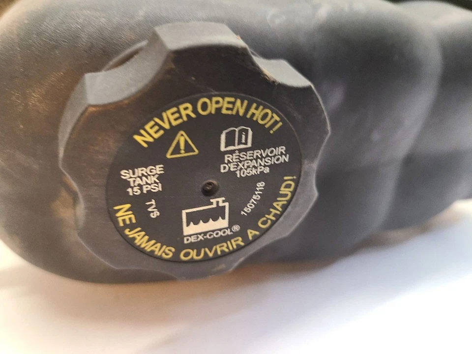 2007 - 2011 2012 - 2019 GMC SIERRA 2500 PICKUP Coolant Reservoir Foto 4 de 4