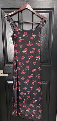 Women s  floral-print dress in the Red Rose Colorway Size M