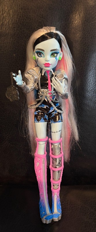 Monster High G3 Amped Up Frankie Stein Rockstar Fashion Doll Great Condtion