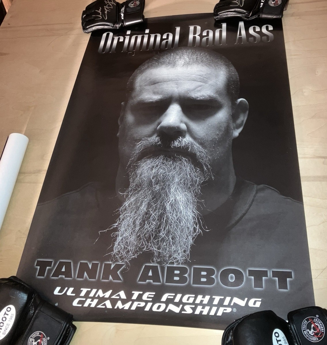 Photo Signée Tank Abbott (UFC) Format 35x28 Cm - Avec Certificat D'authenticité - Neuf