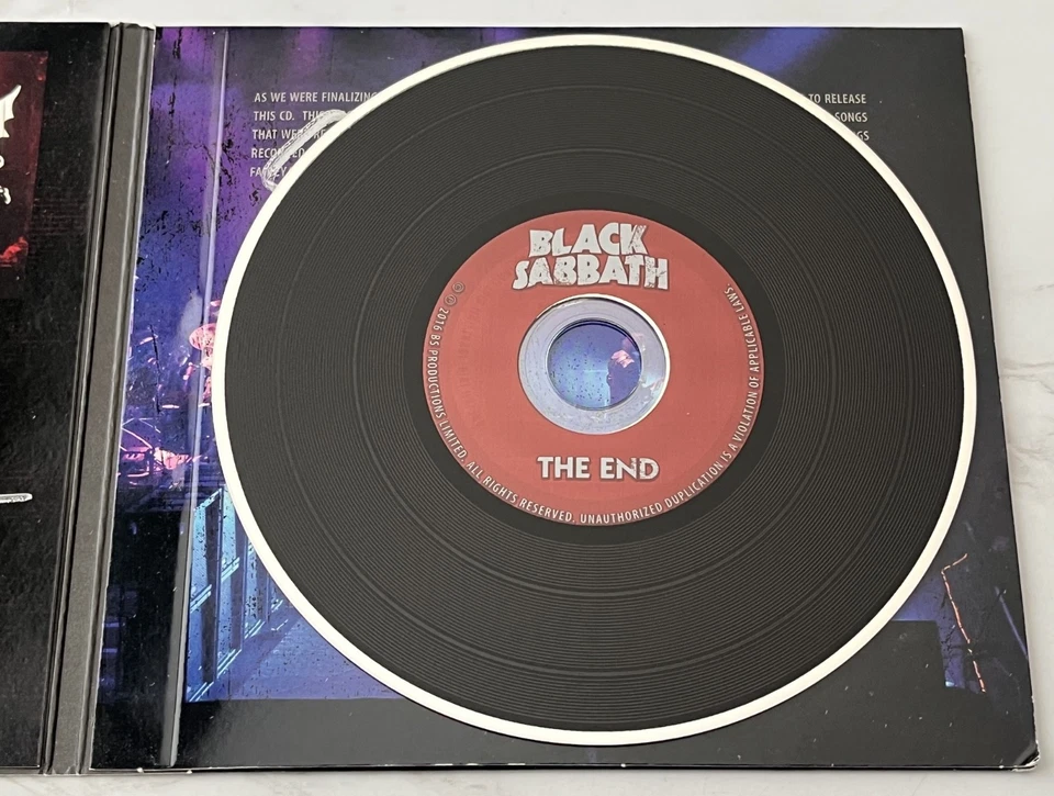 Компакт-диск Black Sabbath The End с автографом ограниченное издание. Диджипак Оззи Осборн - Изображение 4 из 4