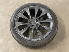 2012-2020 Tesla Model S 21x9 Inch Wheel Rim w/Tire 1428 OEM