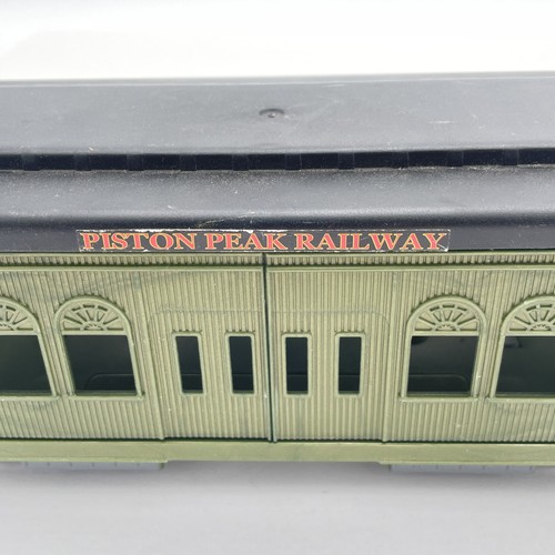 Disney Aviones Piston Peak Ferrocarril Tren Coche Mattel 2015 Verde Negro Juguete Plástico - Imagen 2 de 10