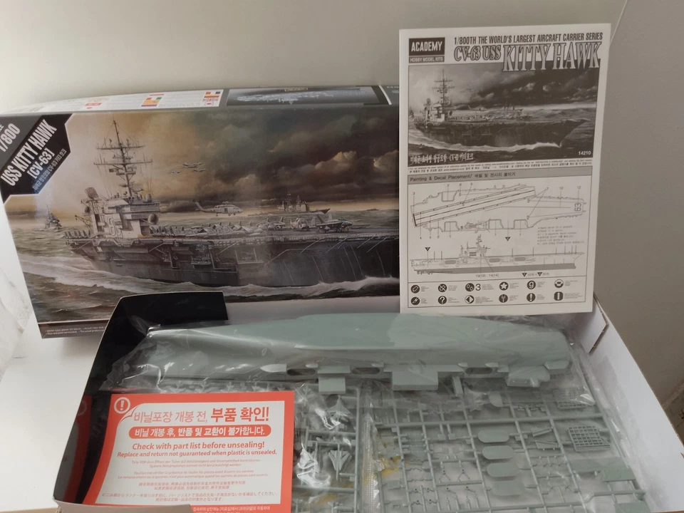MODELLINO nave 1/800 USS CV-63 KITTY HAWK Academy 14210 scala 1:800 STUPENDA - Immagine 4 di 4