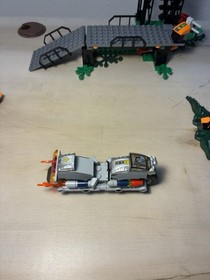 LEGO Agents Mission 2: Swamp Raid (8632) 99.9% Complete Set w/ Instructions