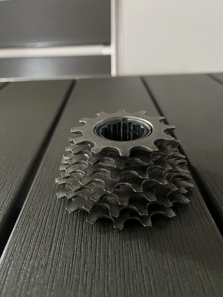 Shimano Dura Ace MF-7400 freewheel 7 speed 12/18t - Immagine 2 di 4