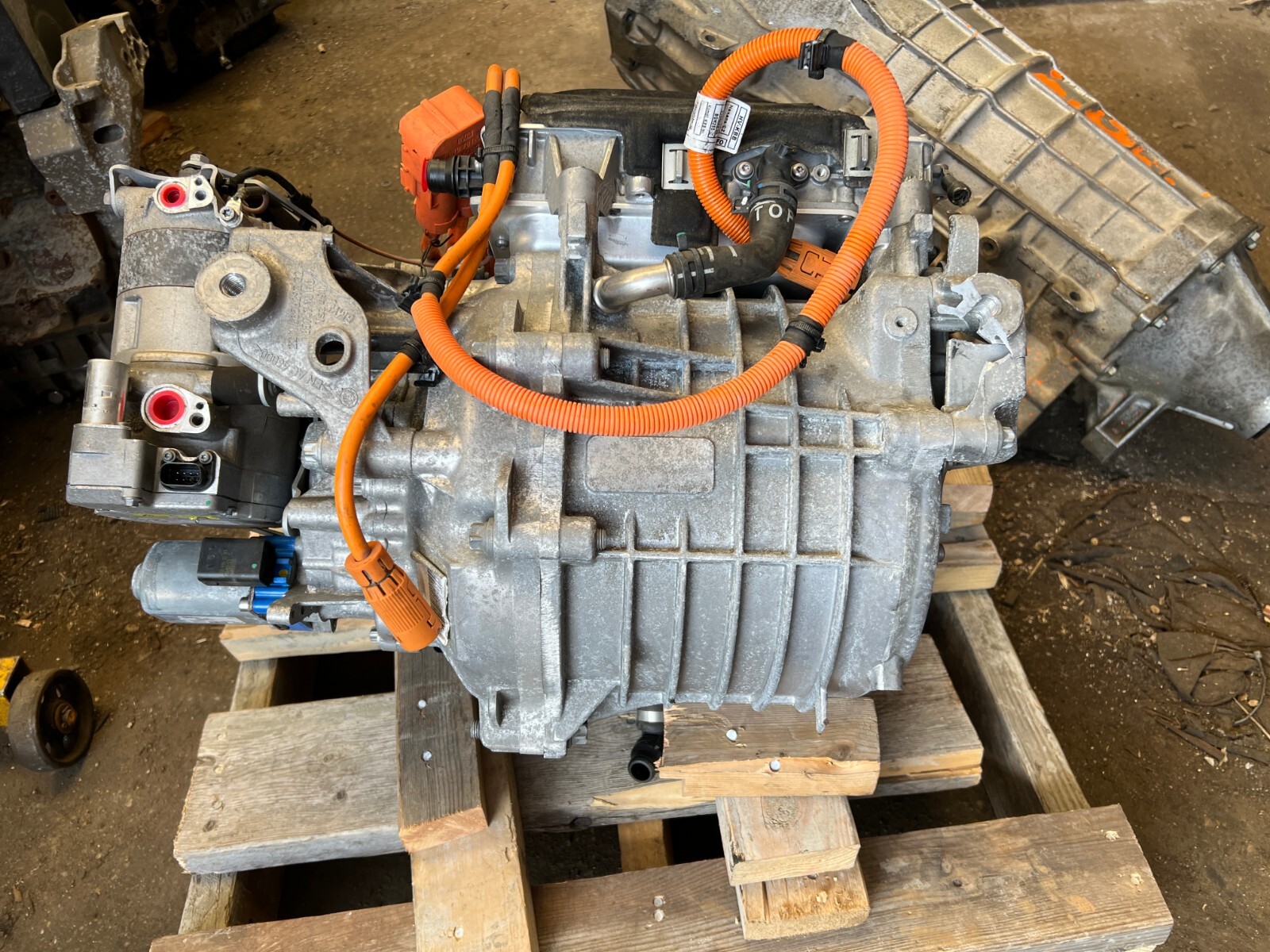 2014-2019 BMW I8 FRONT 2 SPEED TRANSMISSION & Electric EDrive Motor ASSEMBLY OEM