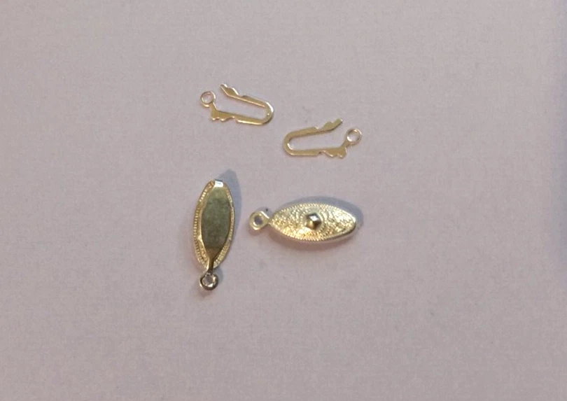 13 x 6 mm silver solid fish hook clasp 2 sets little star on top - Image 2 of 3