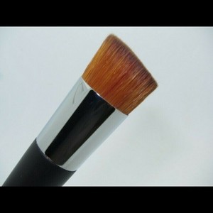 dior backstage brush 12