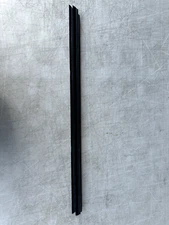 2010 MERCEDES BENZ W212 E350 FRONT DOOR WINDOW INTERIOR BELT SEAL LEFT SIDE OEM