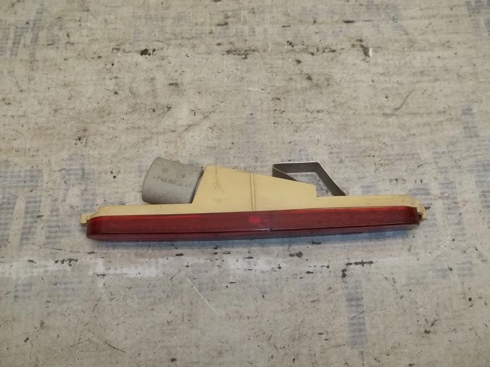 Cadillac Catera 1997-2001 pasajero derecho lateral parachoques trasero luz marcadora Foto 4 de 4