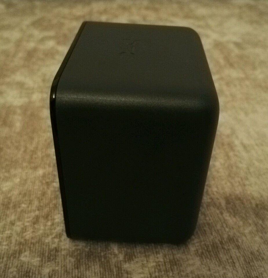 HTC VIVE BASE STATION LIGHTHOUSE SENSOR VR Virtual Reality 2PR8100 ...
