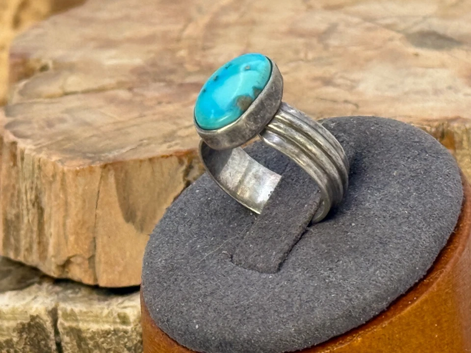 Кольцо навахо из чистого серебра с бирюзой Lawrence Delgarito размер 5,75 --LBB25,93 - Изображение 4 из 4