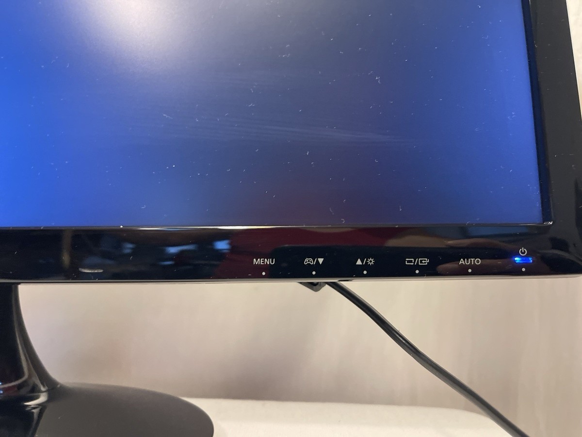 Samsung 21.5” LCD Monitor S22D300NY Type LS22D300 Version