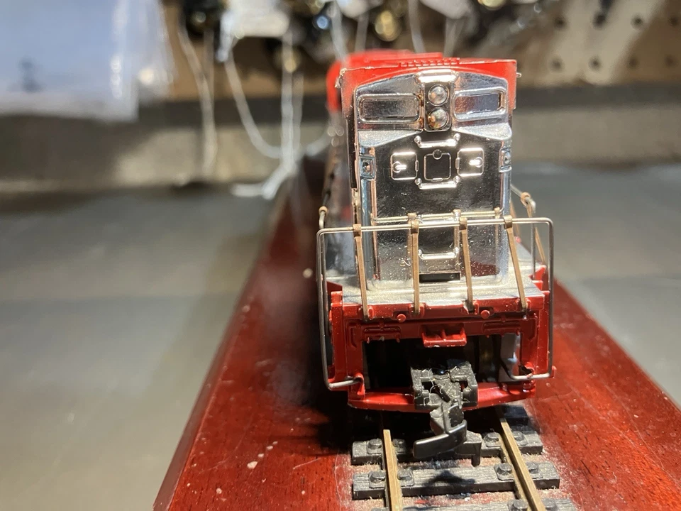 TYCO Mantua HO 4301 Alco 430 Silver Streak Diesel Engine Dummy With Handrails - Image 4 of 4