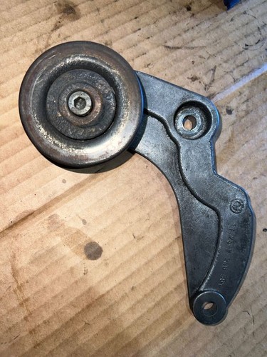 BMW 5 E39 2002 Halterung Lichtmaschine 2248561 Diesel 120kW LIA41657