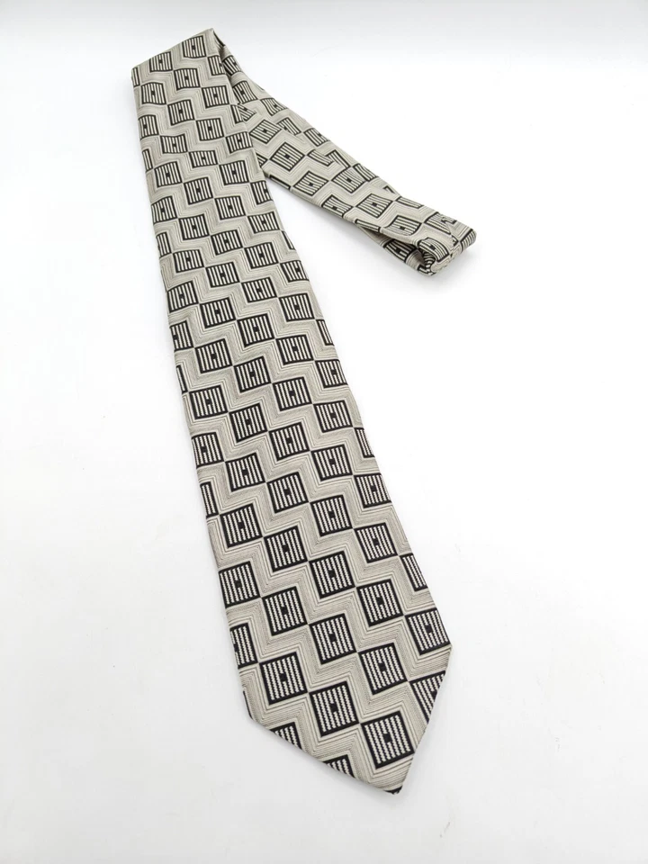 🇺🇲 Corbata Robert Talbott Best Of Class Para Hombre Seda Plateada Hecha en EE. UU. 59x3,75 Plateada  Foto 4 de 4