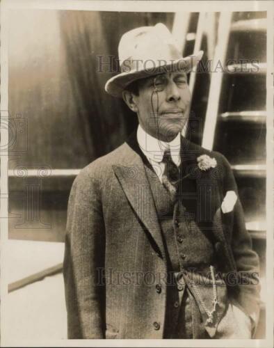 1926 Press Photo Actor George Arliss on SS George Washington in New York - Afbeelding 1 van 2
