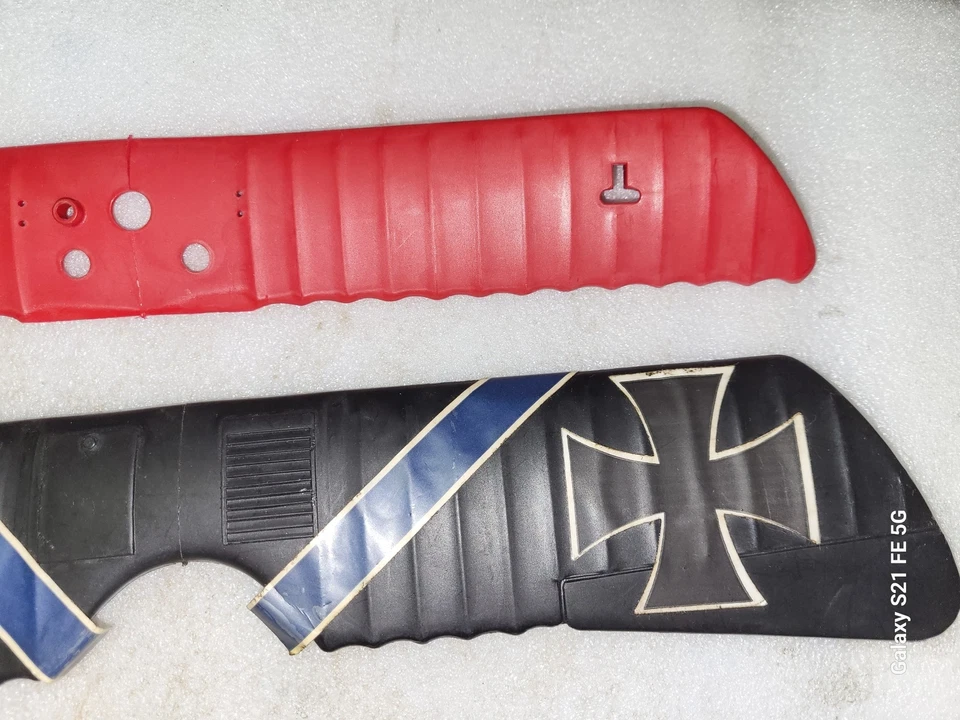 Testors Tether Plane Albatross Upper & Lower Wings with Fuselage Part - Image 3 of 4