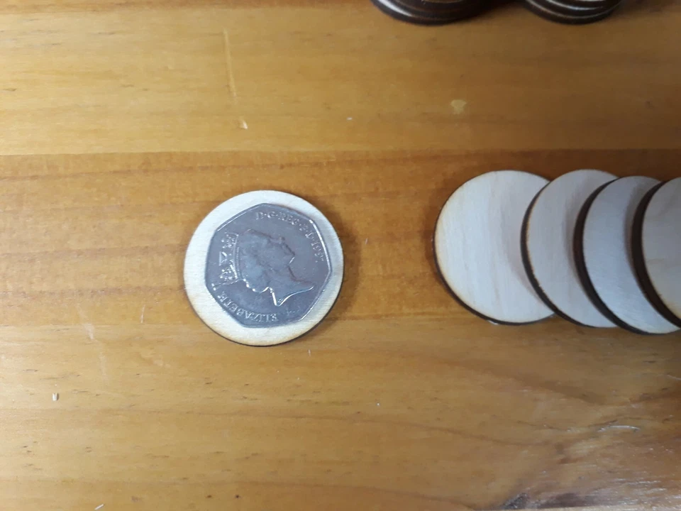 40x 35mm/3.5cm Wooden Circle Craft Shapes Wood DIY Decoration Disc Plaque  - Image 3 of 3