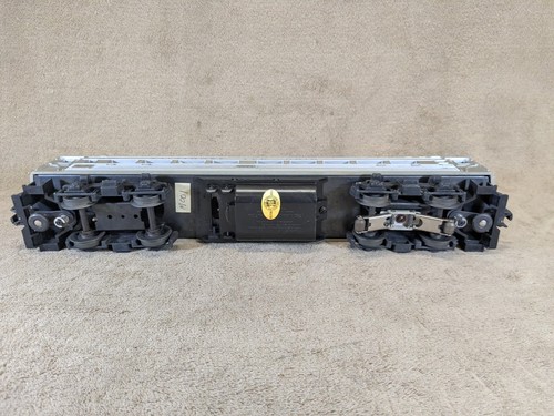 Lionel Postwar Budd Cars 400 and 2559 - Picture 11 of 21